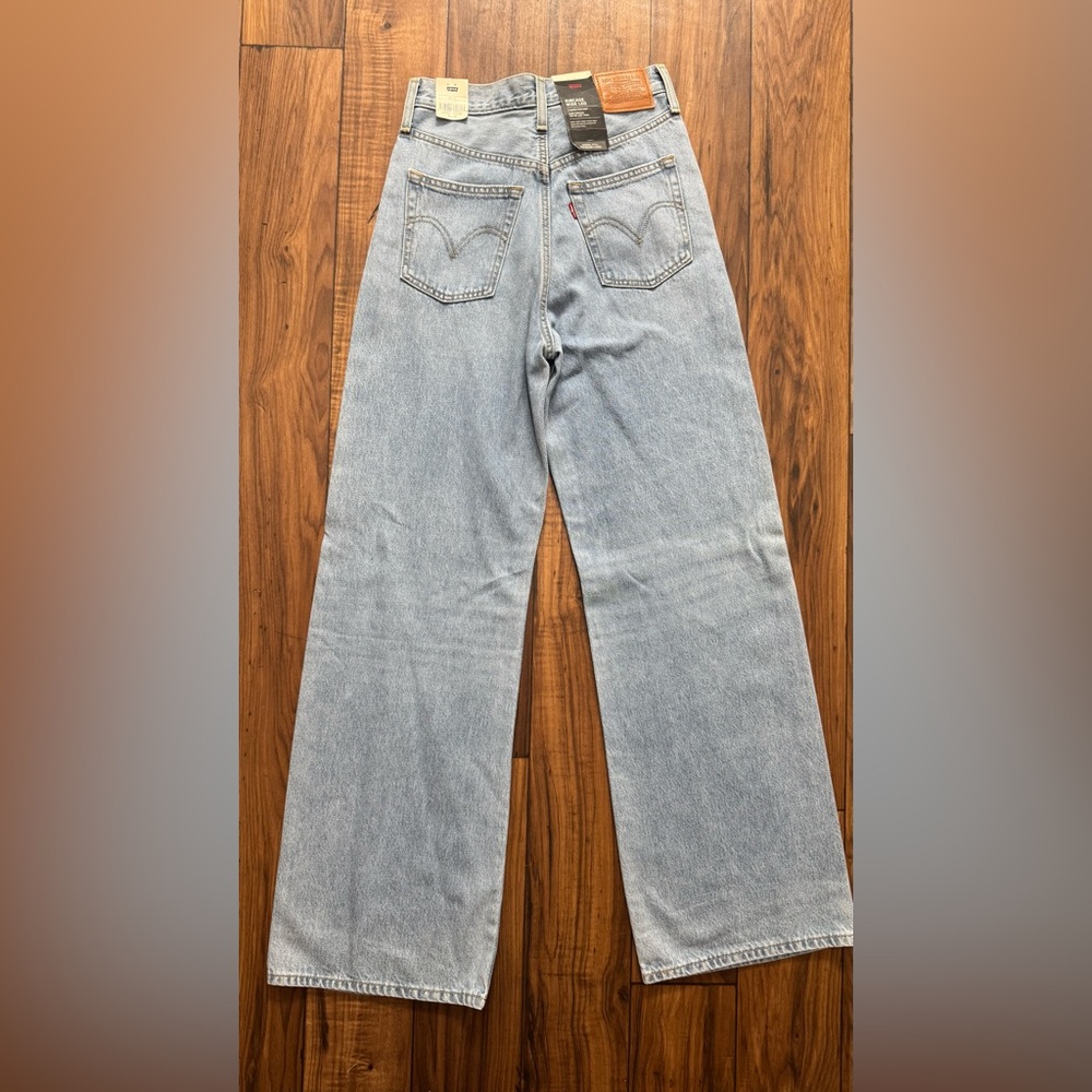 Levi's Ribcage Wide Leg - Picture 5 of 7